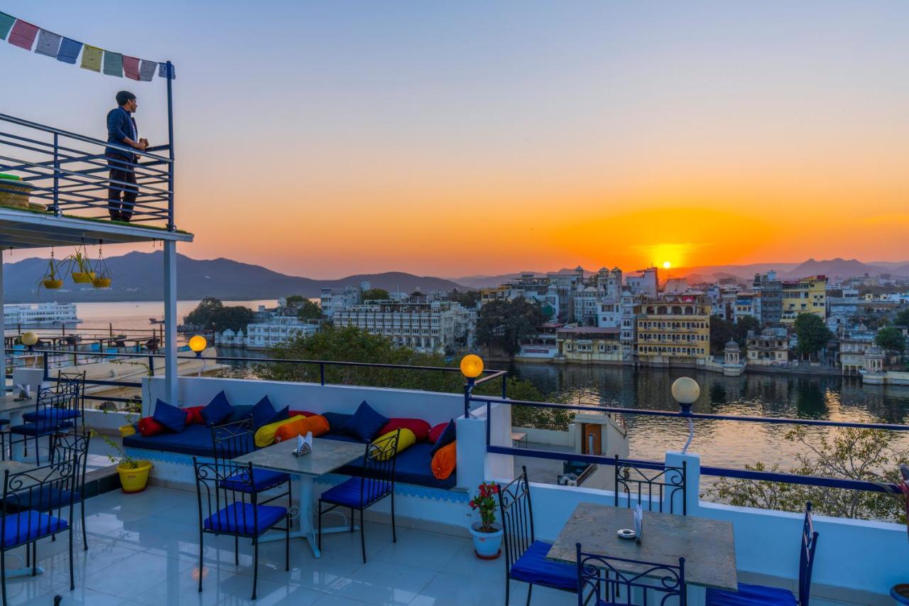Хостел Shalom Backpackers Удайпур Экстерьер фото
